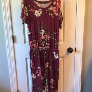 EUC worn once has pockets and drawstring